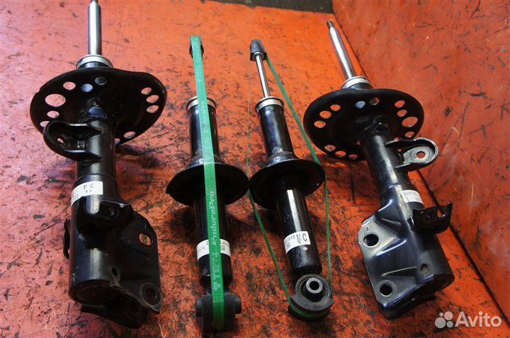 Стойка подвески передняя Subaru Forester SK9 FB25B