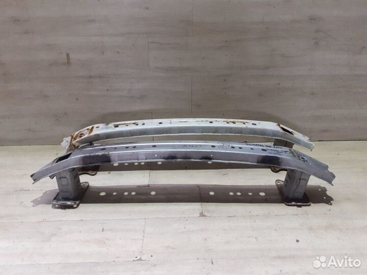 Усилитель переднего бампера Subaru