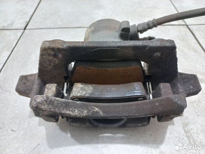 Суппорт передний левый Mercedes A W169