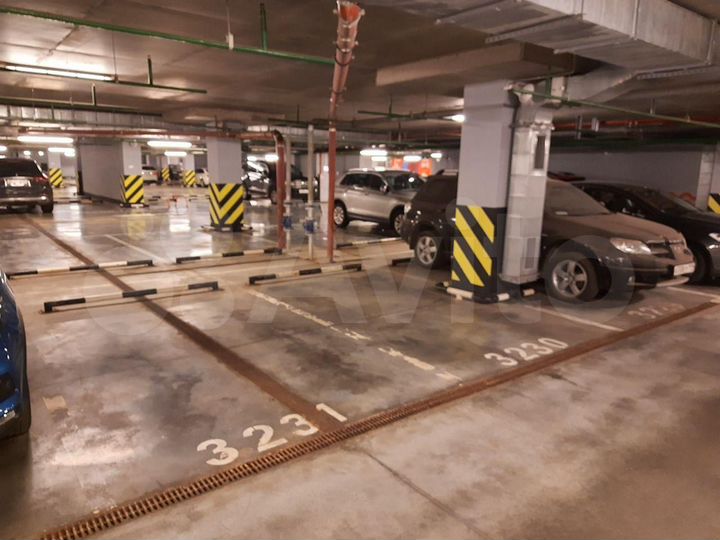 Машиноместо, 14 м²