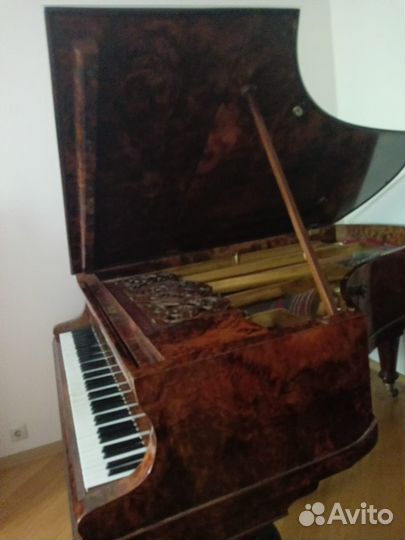 Рояль блютнер