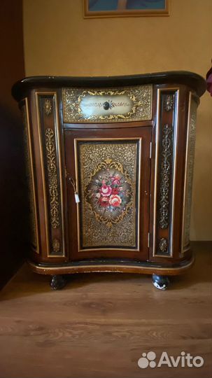 Продажа вещей интерьера