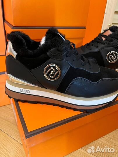 Кроссовки женские Lui jo зима 40 размер