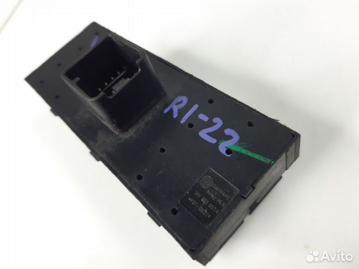 Кнопки стеклоподъемников Volkswagen Jetta 5