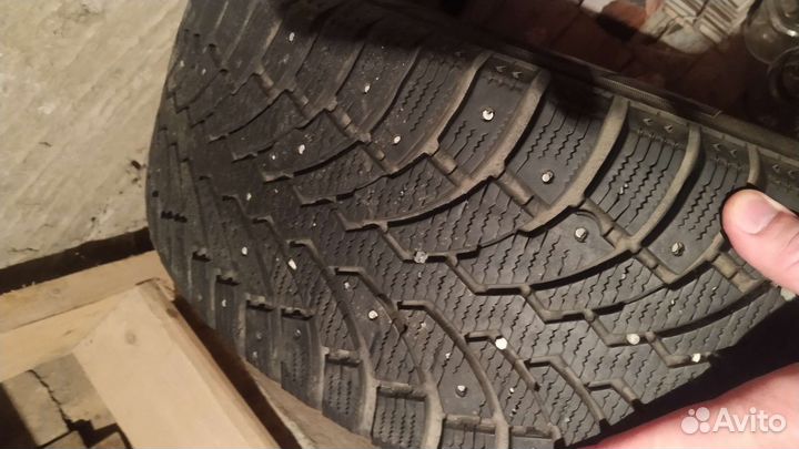 Formula Ice 215/60 R16