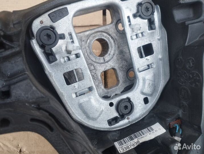 Руль Opel Astra J хэтчбек A16XER 2011