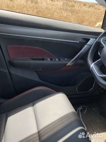 Обшивки дверей Geely Coolray SX11