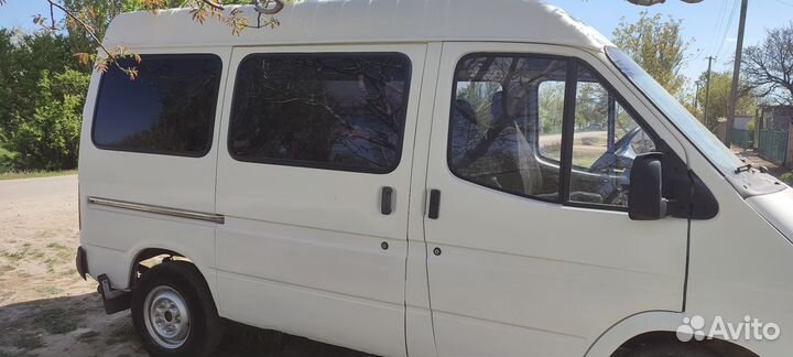 Ford Transit микроавтобус, 1990