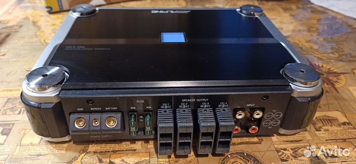 Усилитель Alpine PDX 4.150 и сабвуфер Boston G2