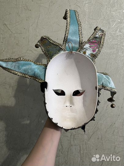 Венецианская карнавальная маска