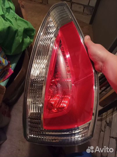 Фонарь задний правый Mazda 5 CR