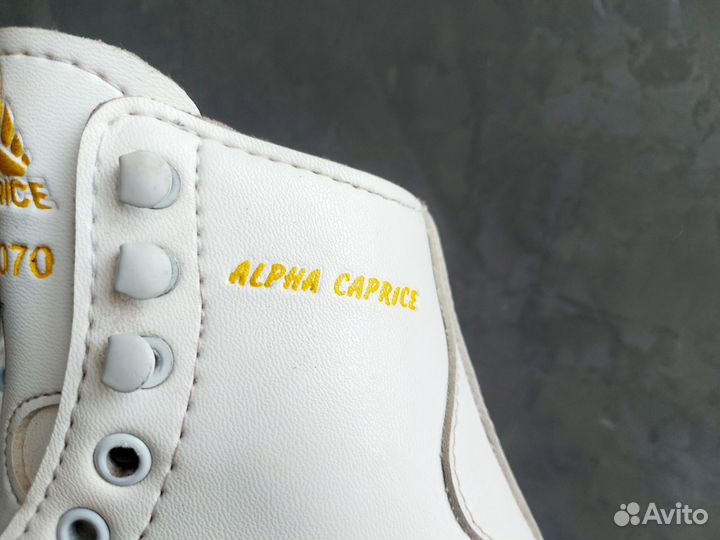 Коньки фигурные детские р 27