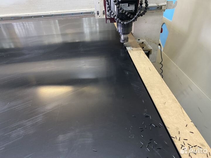 Фрезерная резка дерева и пластика