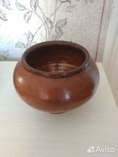 Глиняный горшок