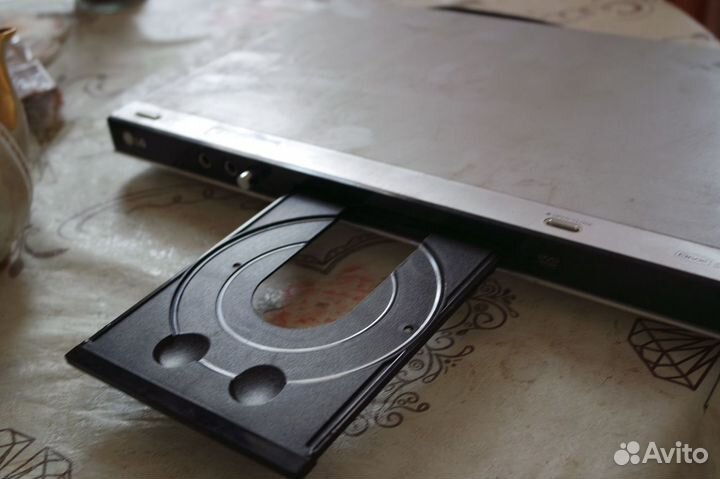 Продам CD-DVD LG проигрователь с дефектом