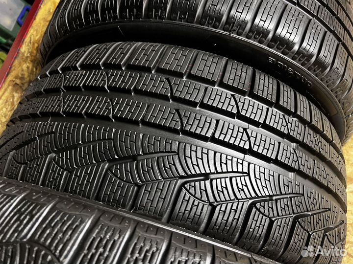 Pirelli Winter Sottozero Serie II 235/35 R20