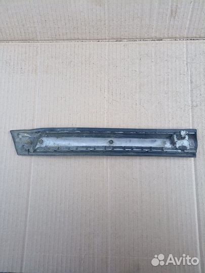 Молдинг крыла бмв е32