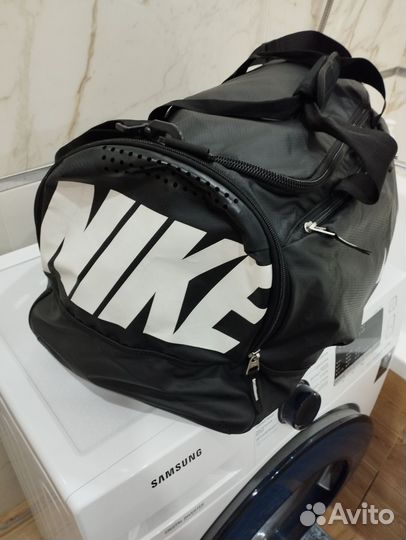 Спортивная сумка nike