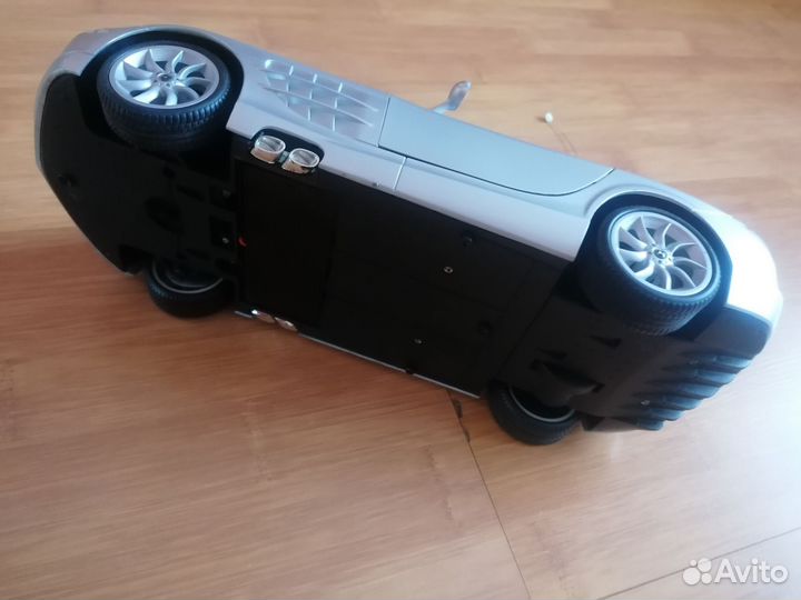 Машинка игрушка