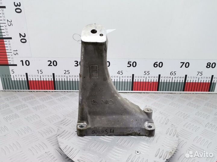 Кронштейн для Maserati Quattroporte 5