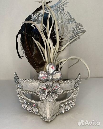 Маска маскарадная