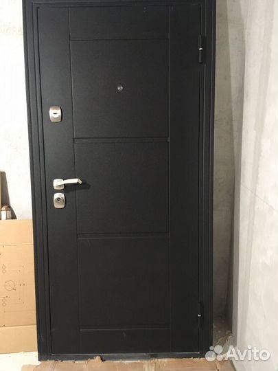 Дверь входная металлическая
