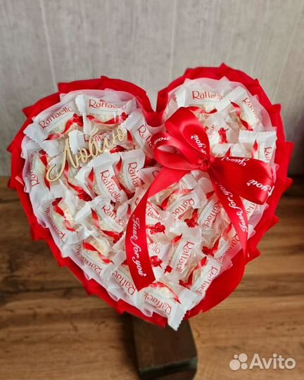 Сладкий подарок девушке на день Рождения