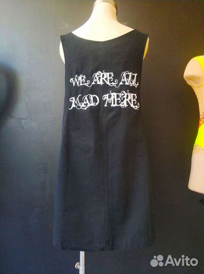 Машинная вышивка на джинсе