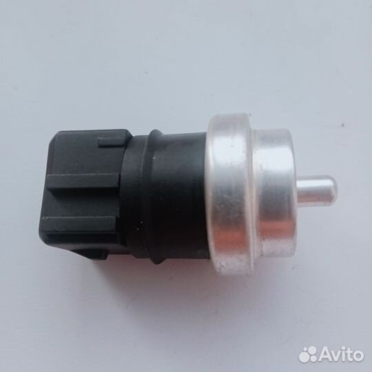 Датчик температуры охлаждающей жидкости