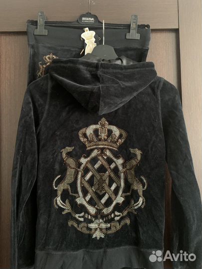 Костюм спортивный,уличный