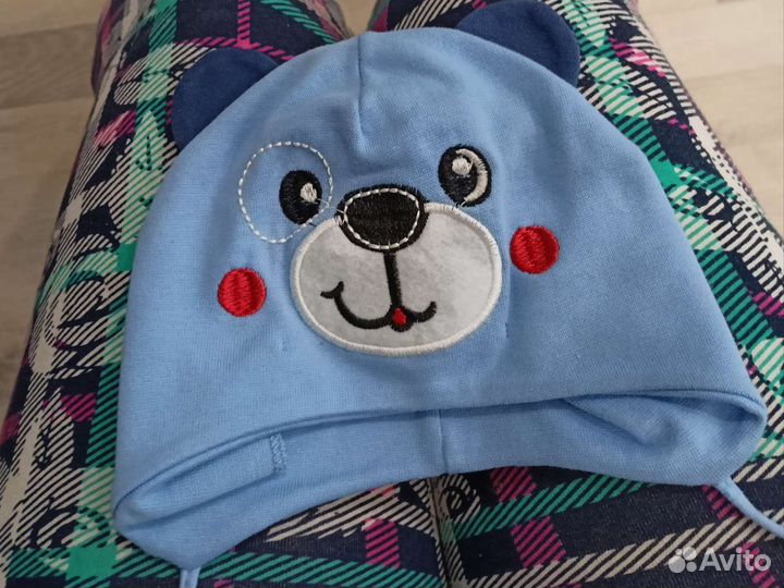 Шапочки, слюнявчик