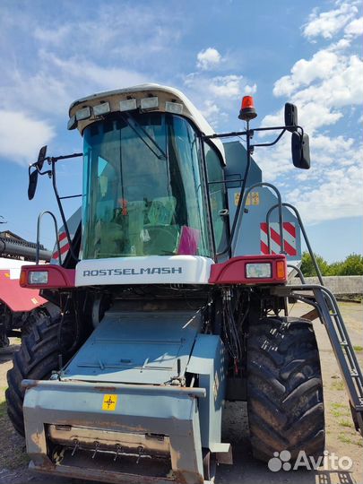 Комбайн Ростсельмаш Vector 410, 2010