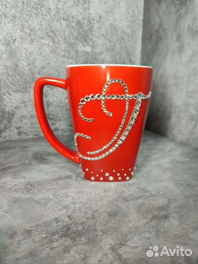 Кружка красная со стразами