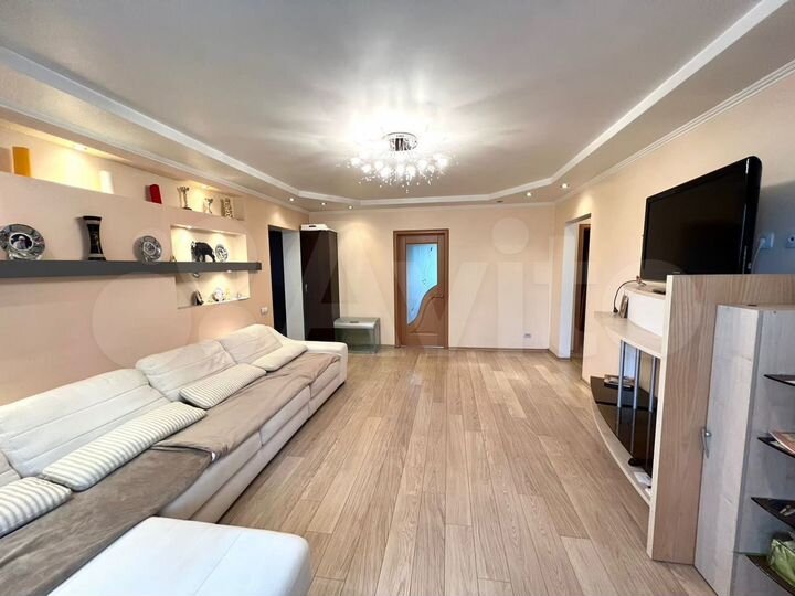 3-к. квартира, 80 м², 4/10 эт.