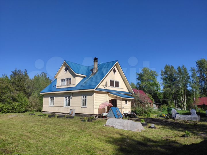 Дом 199 м² на участке 22 сот.