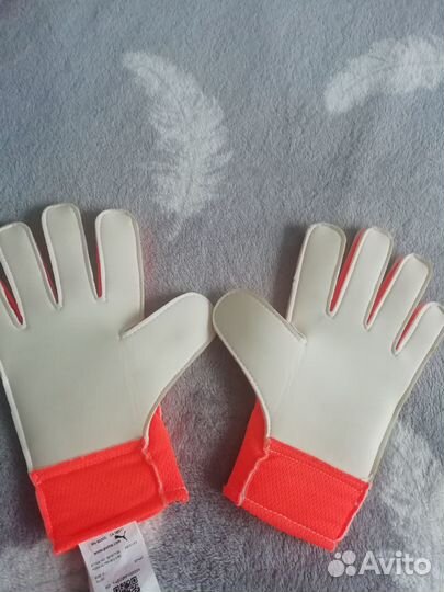 Перчатки футбольные