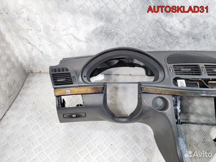 Торпедо Mercedes Benz W211 A2116800687