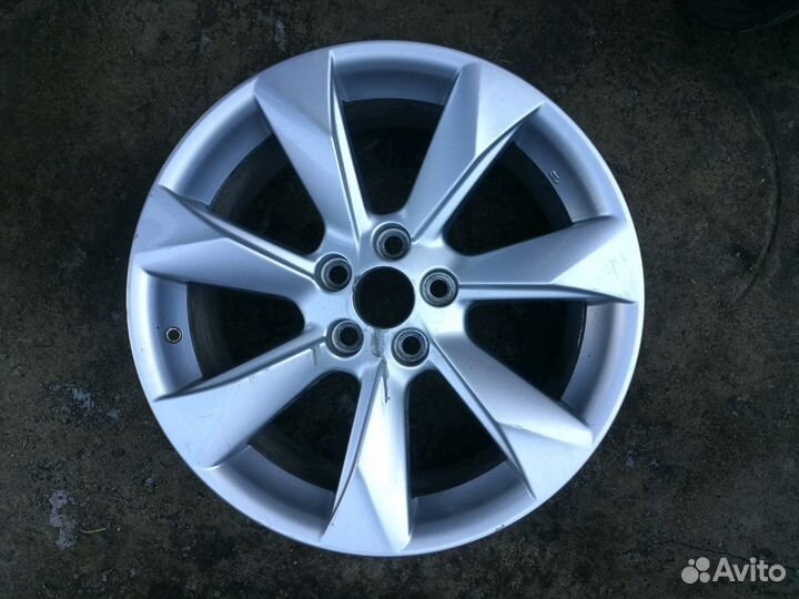 Диск R 18 Lexus. 1 штука