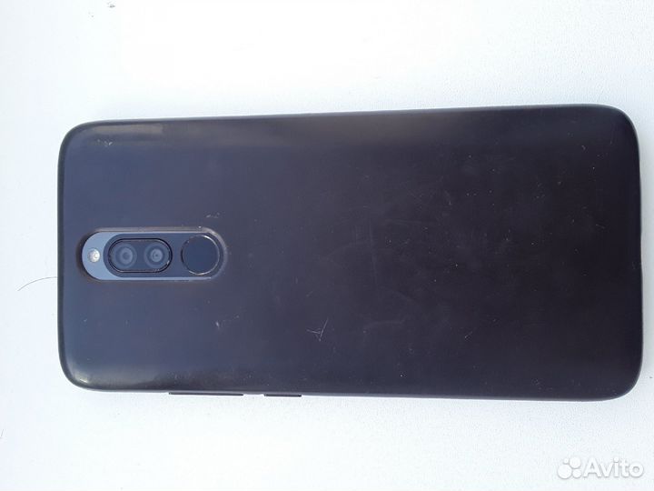 Xiaomi Redmi 8, 3/32 ГБ
