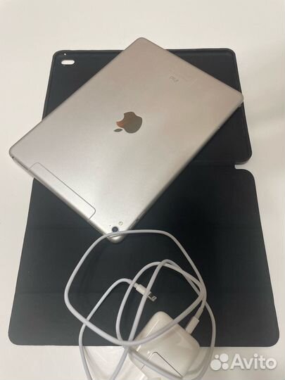 iPad pro 9.7 32gb wi-fi+sim