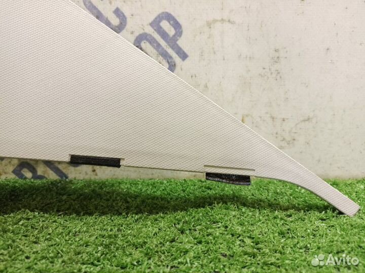 Обшивка стойки задняя правая Volkswagen Jetta