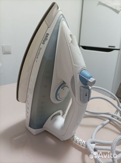 Утюг Braun