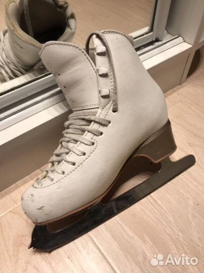 Фигурные коньки Edea 230