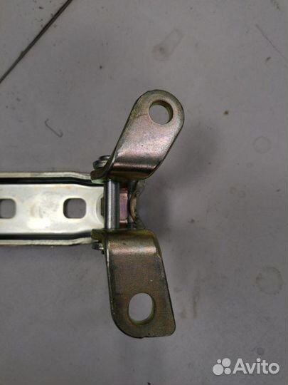 Петля двери задняя правая Opel Astra