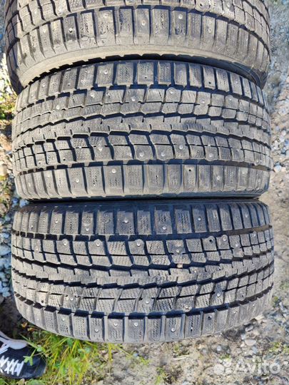 Dunlop SP Winter Ice 01 235/45 R17