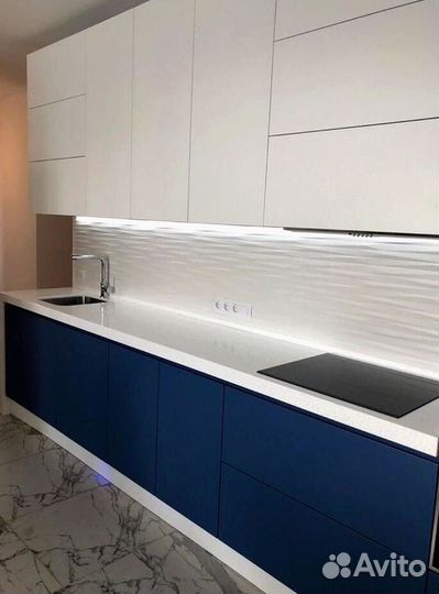 Кухонный гарнитур в современном стиле на заказ