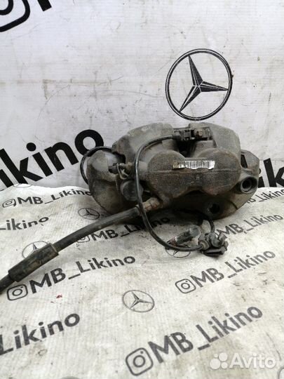 Суппорт передний правый Mercedes Ml W164