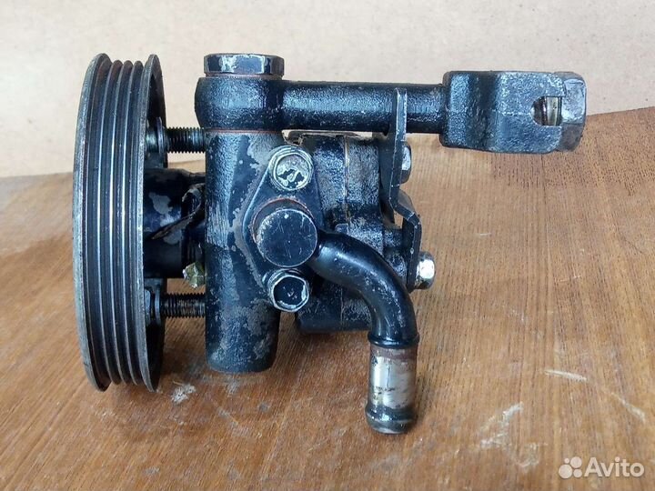 Насос гур Nissan Maxima VG30E