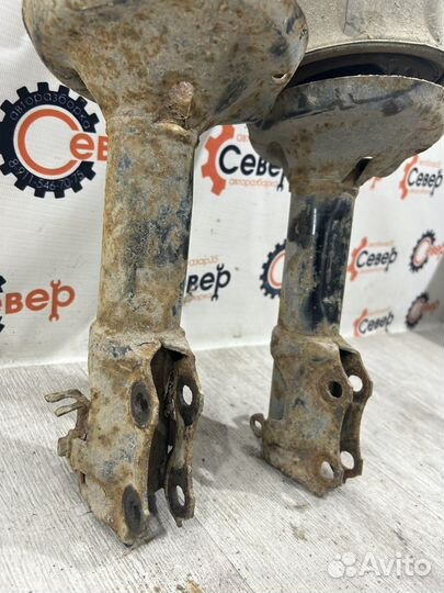 Стойки передние Volkswagen Passat B4