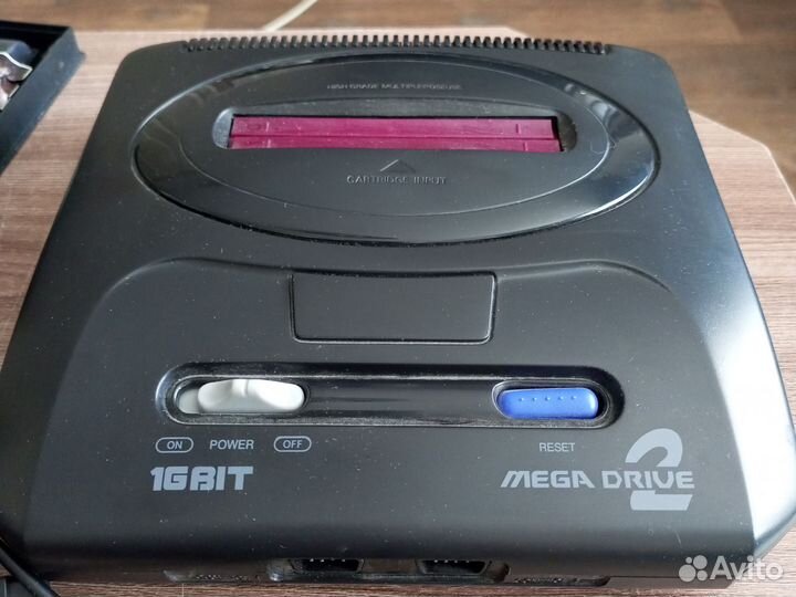 Sega mega drive 2 + 2 джойстика + мортал